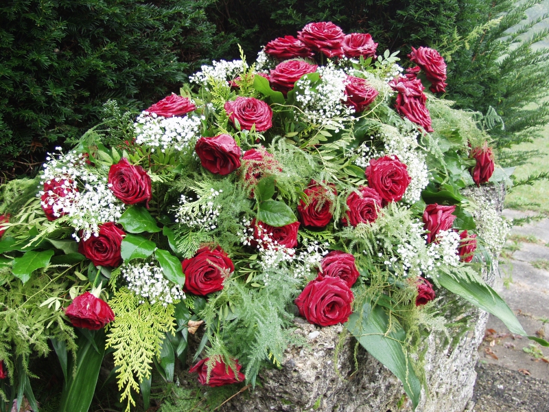 funeraire-ST MARTIN VESUBIE-min_roses-61203